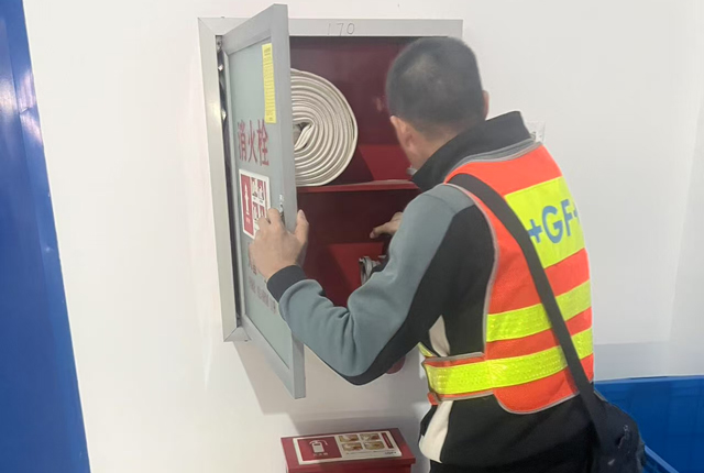 寫字樓消防主機報消火栓泵故障的處理措施